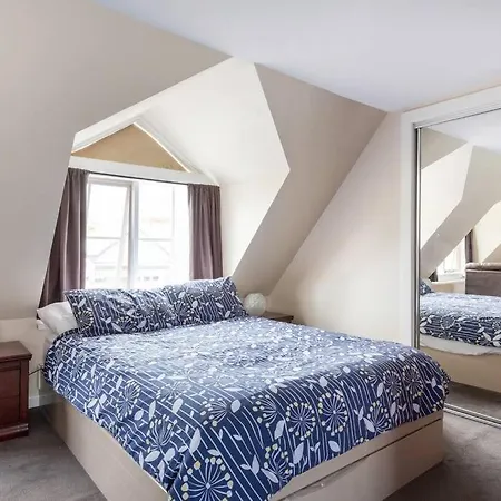 Upstairs Studio Apartment With Street Access Melbourne Exterior photo